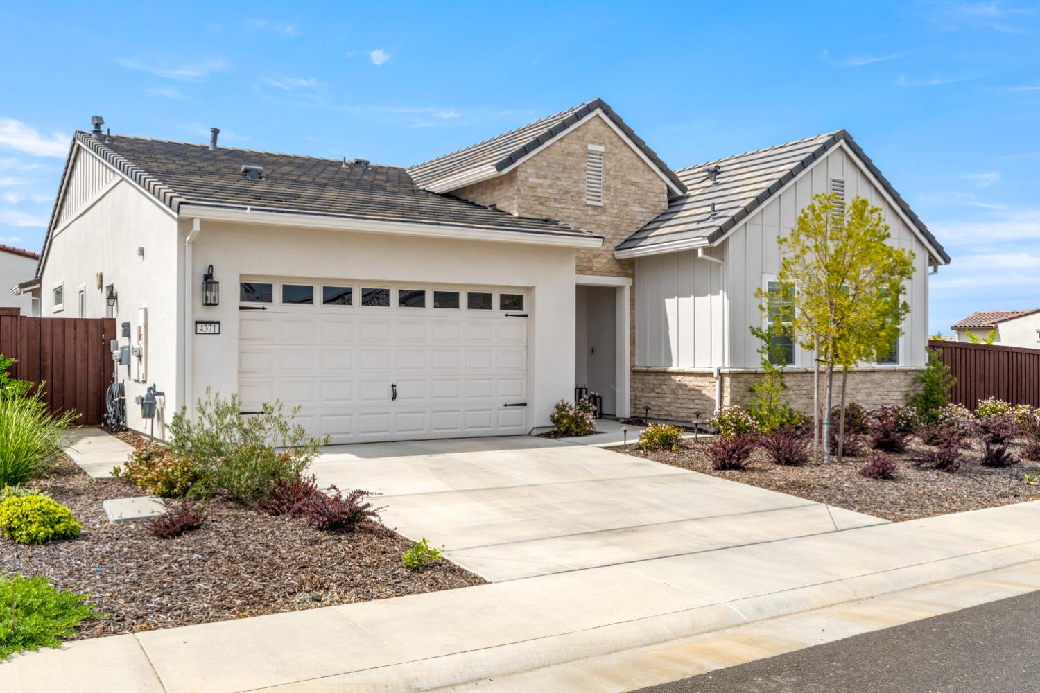 4371 Fox Hollow Street