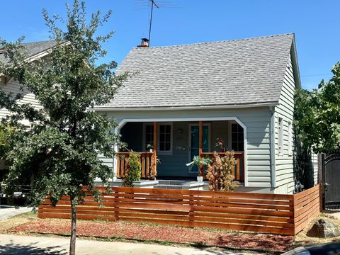 2711 V Street, Sacramento, CA 95818 - MLS#: 224063553
