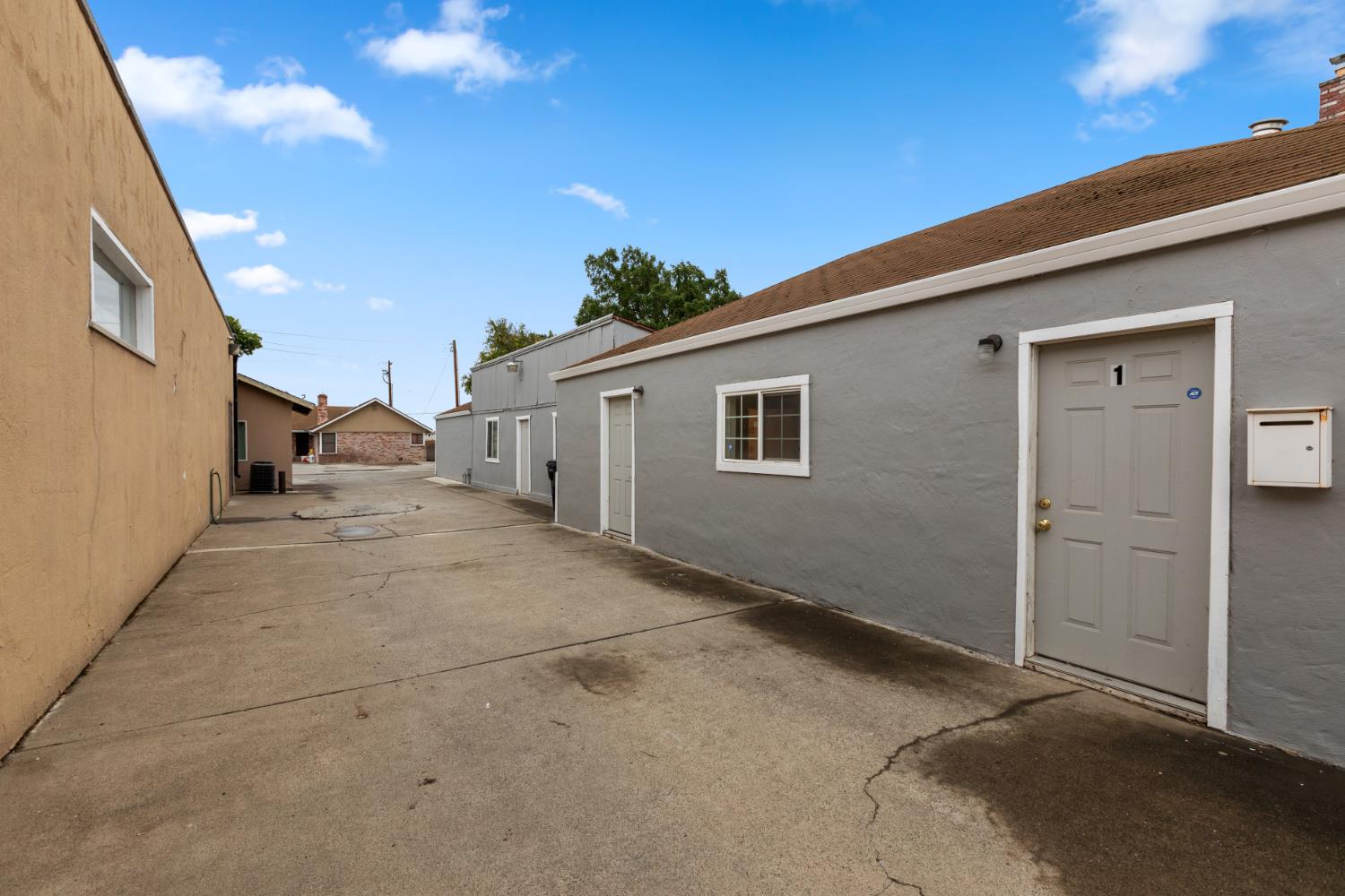8101 Freeport Boulevard