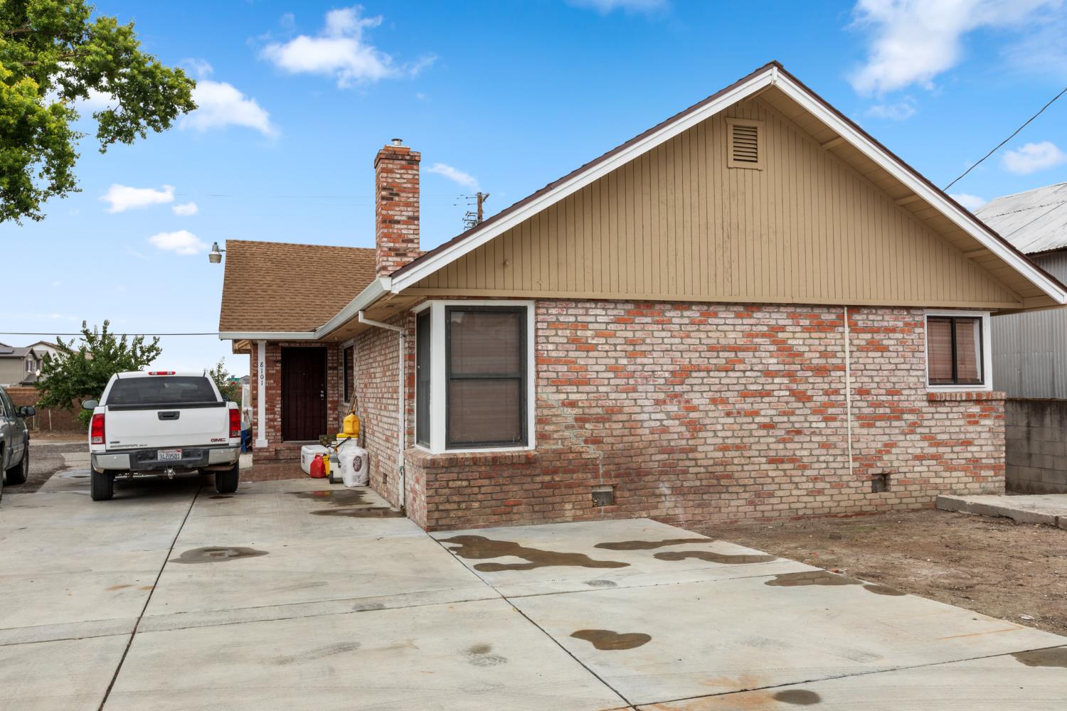 8101 Freeport Boulevard