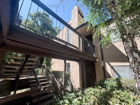613 Woodside Sierra 5 Sacramento CA 95825