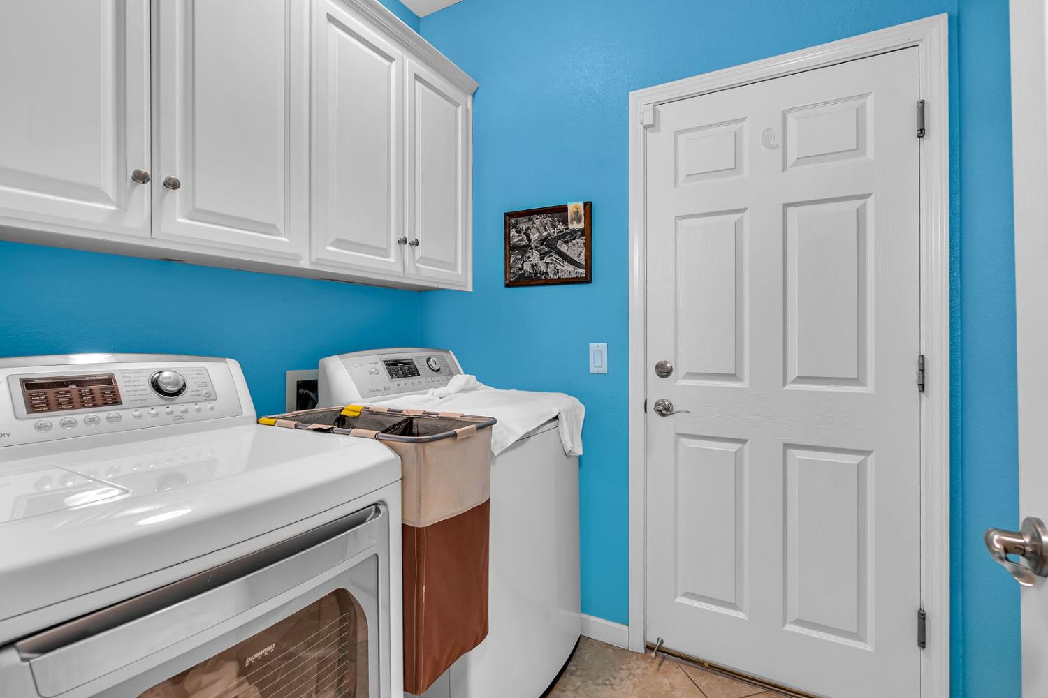 Los Banos, California 93635, United States, 3 Bedrooms Bedrooms, ,2 BathroomsBathrooms,Residential,Active,243075