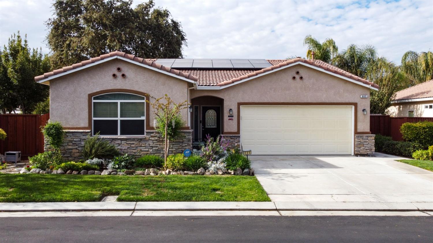 Los Banos, California 93635, United States, 3 Bedrooms Bedrooms, ,2 BathroomsBathrooms,Residential,Active,243075