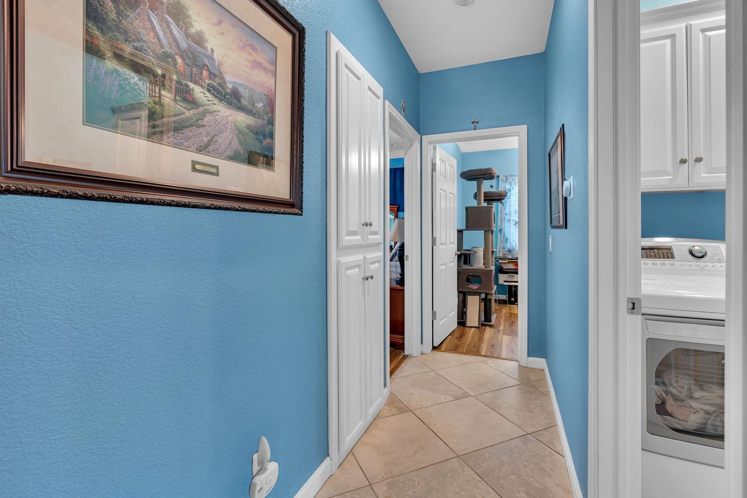 Los Banos, California 93635, United States, 3 Bedrooms Bedrooms, ,2 BathroomsBathrooms,Residential,Active,243075