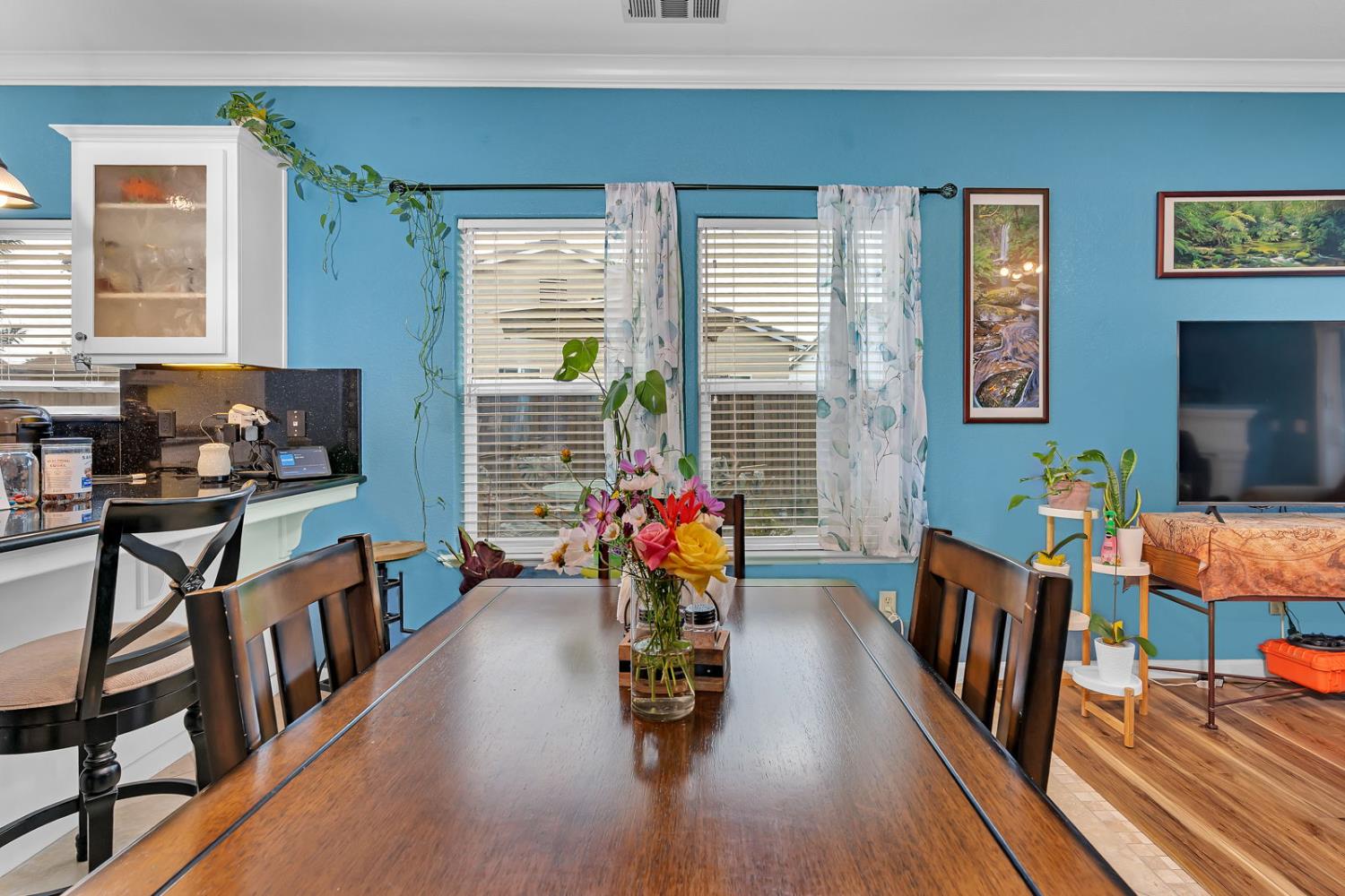 Los Banos, California 93635, United States, 3 Bedrooms Bedrooms, ,2 BathroomsBathrooms,Residential,Active,243075