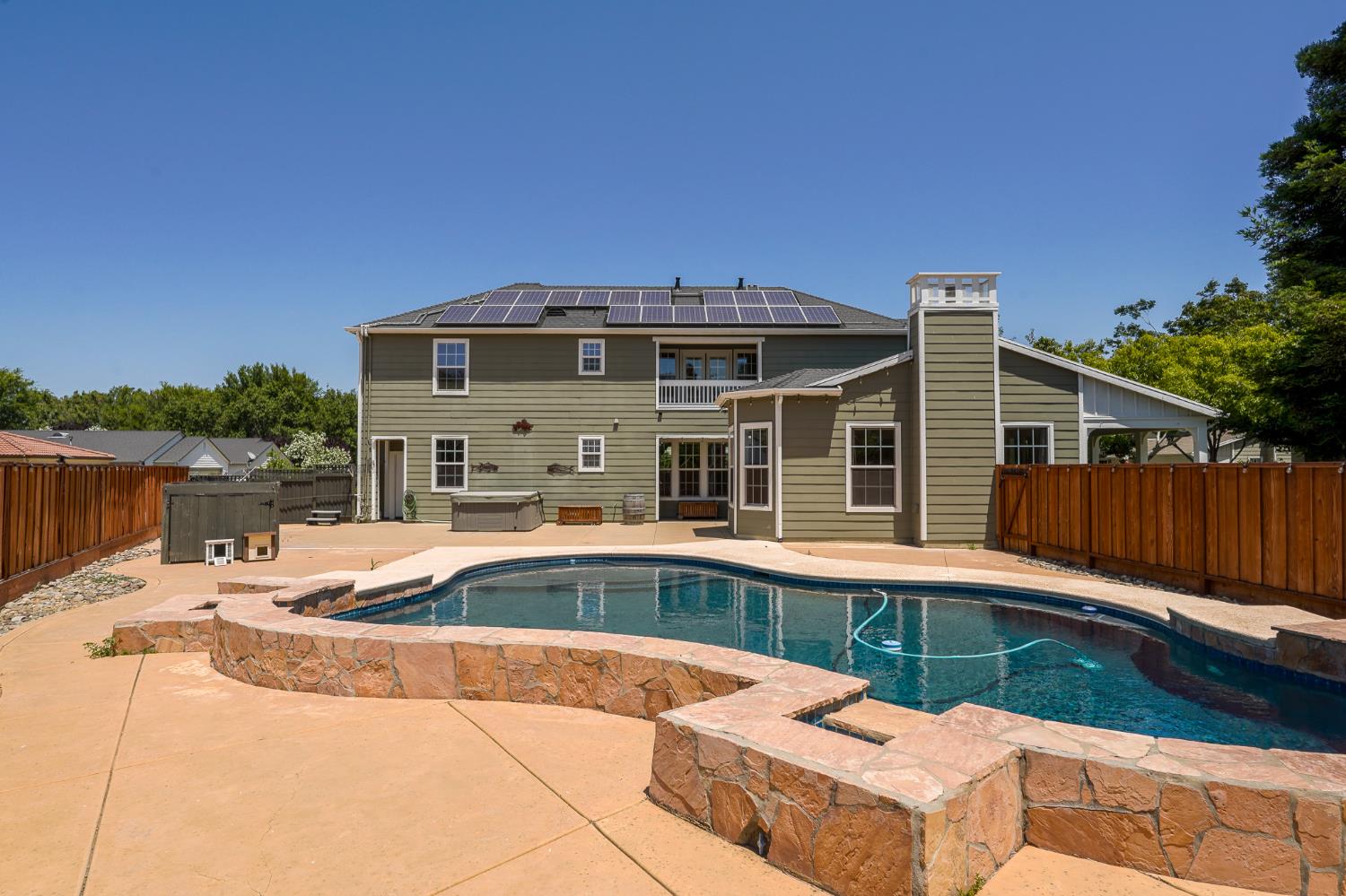 2731 Mocking Bird Lane
