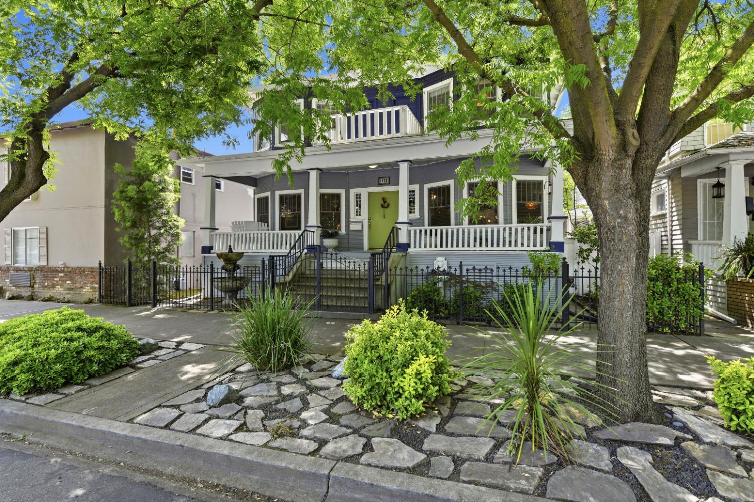 1120 G Street