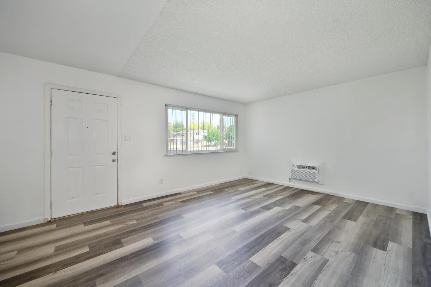 2400 Cava Court