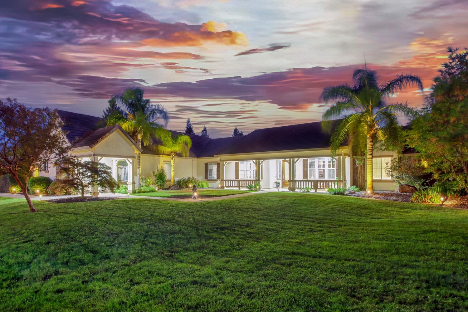 9896 Silvergate Lane