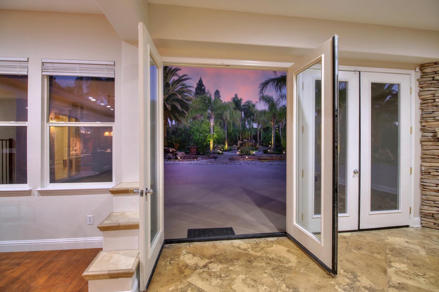 9896 Silvergate Lane