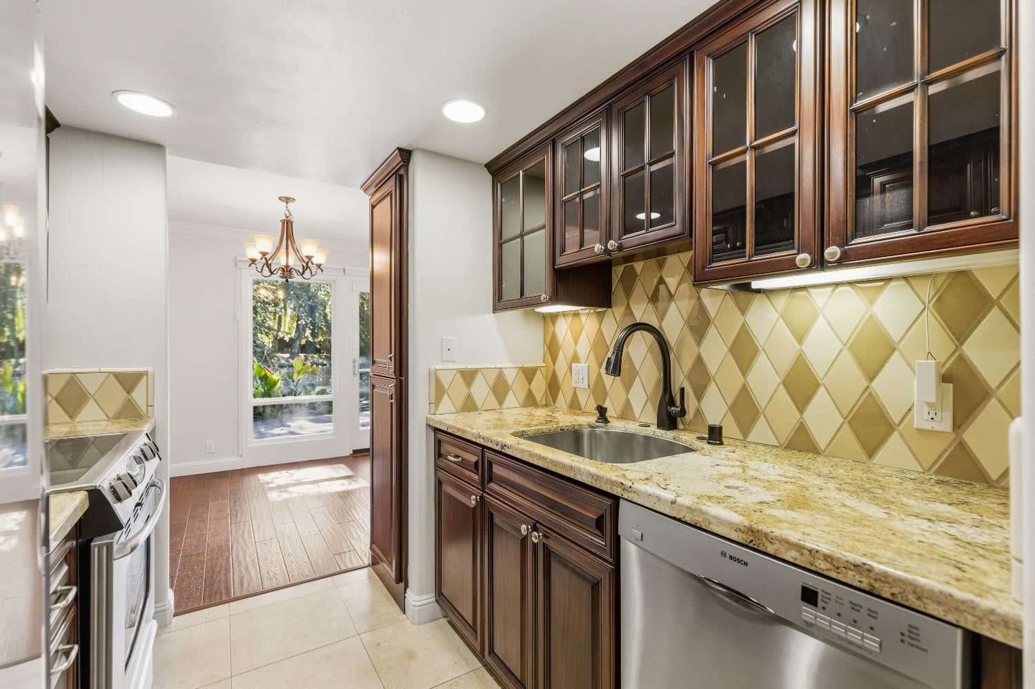 2418 Larkspur Lane 227