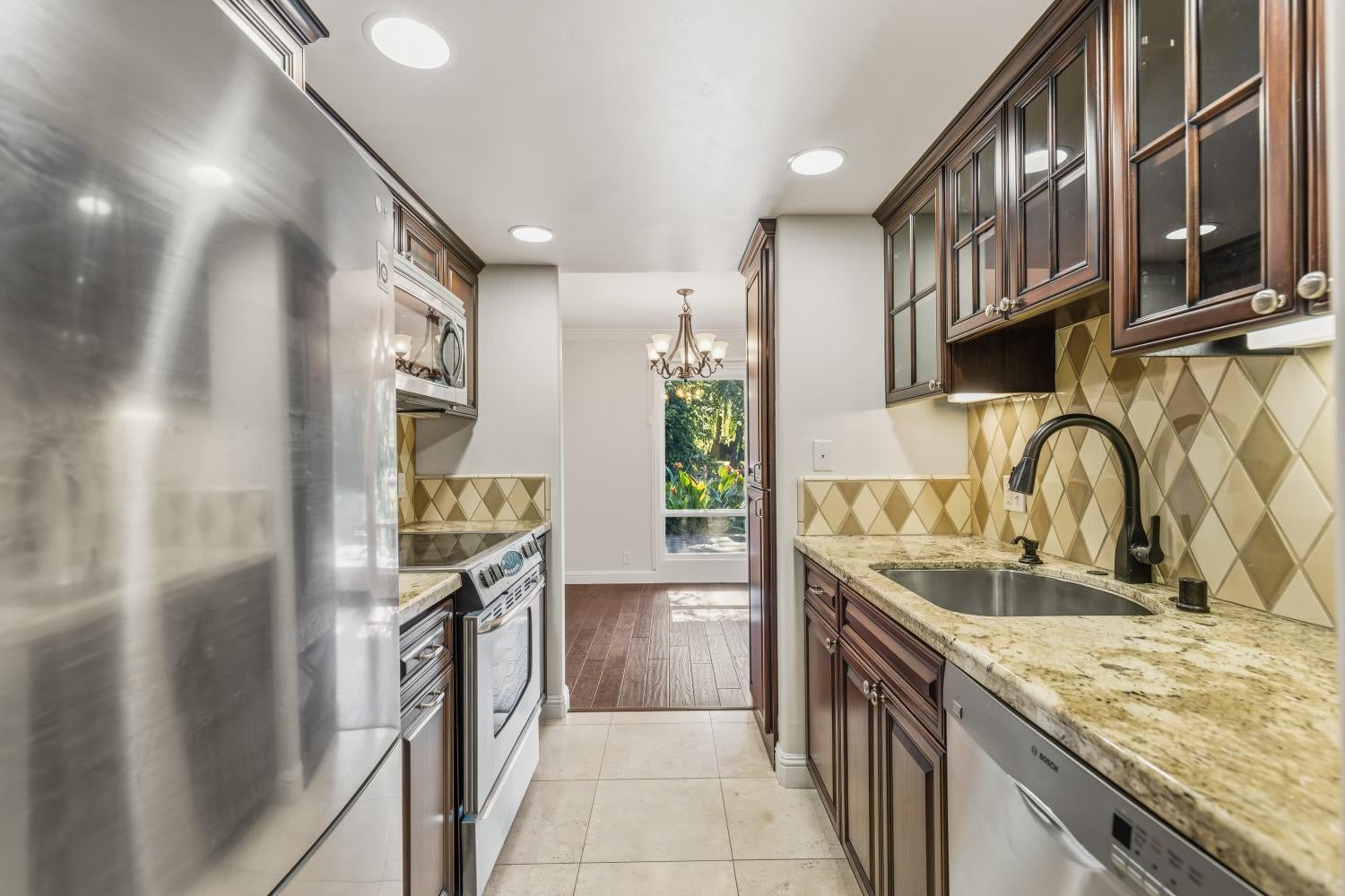 2418 Larkspur Lane 227