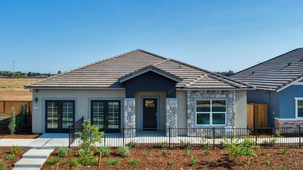 Photo of 944 Norman Road, Galt, CA 95632 (MLS # 225140147)