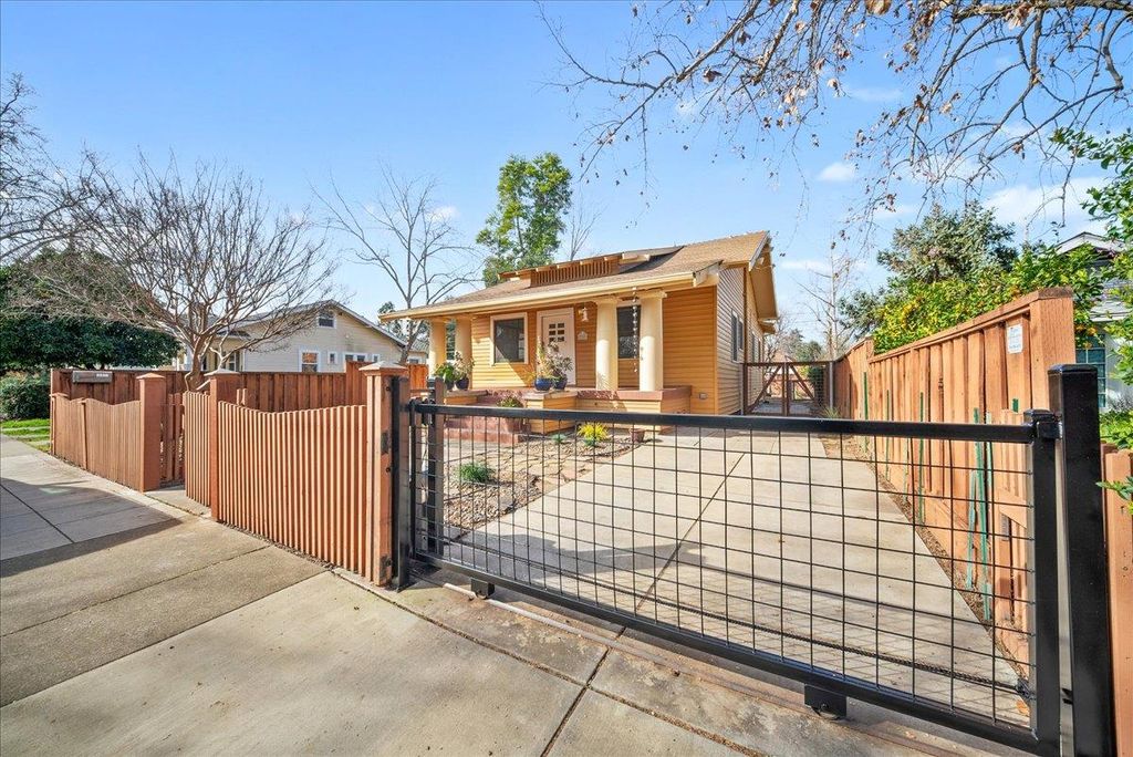 Photo of 2500 41st Street, Sacramento, CA 95817 (MLS # 226034785)