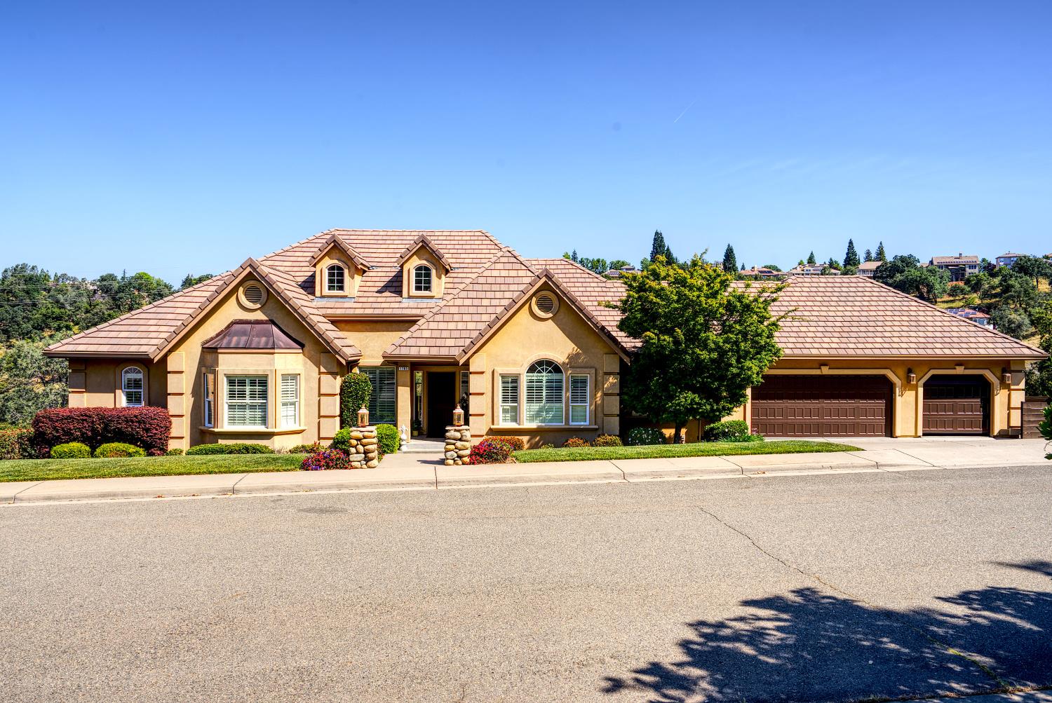 1705 Ridgeview Circle