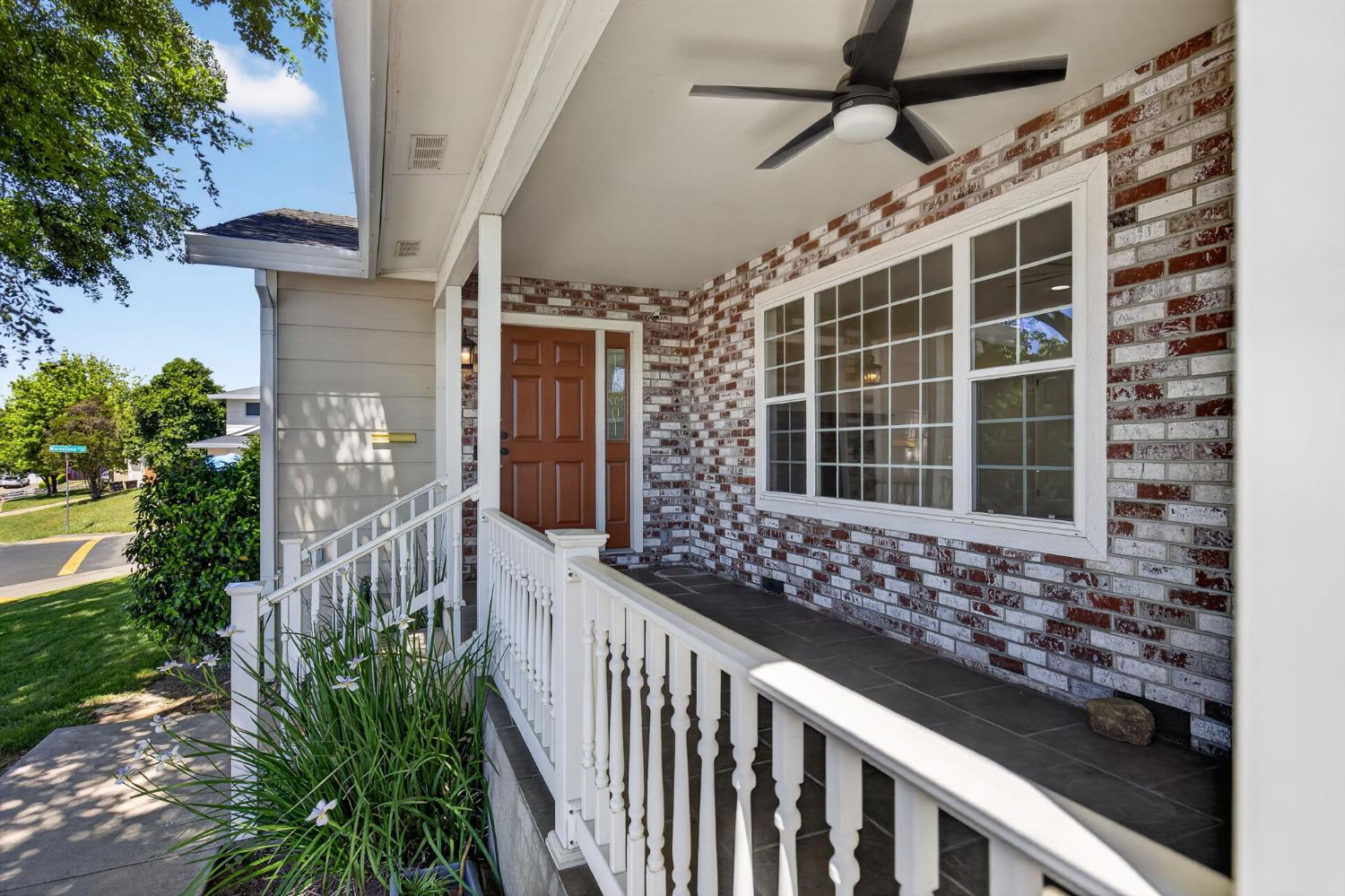 5542 Fleetwood Drive