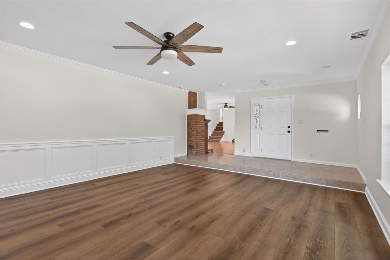 5542 Fleetwood Drive