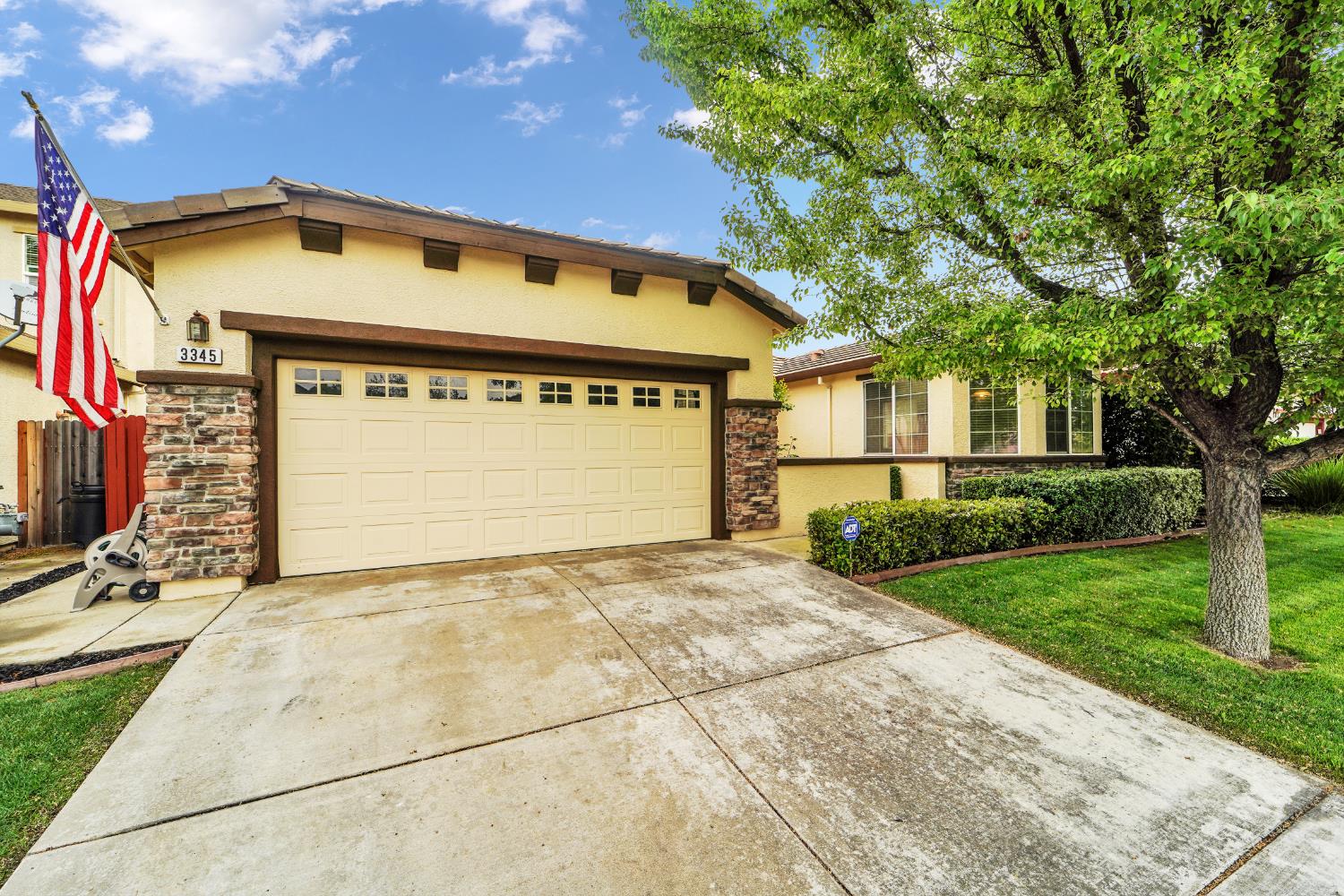 3345 La Cadena Way