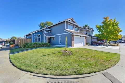 9060 E Valley Drive, Elk Grove, CA 95624 - MLS#: 224123529