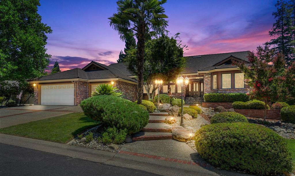 6607 Camino De Luna