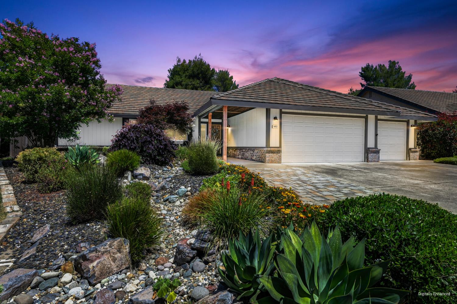 1672 Wyndham