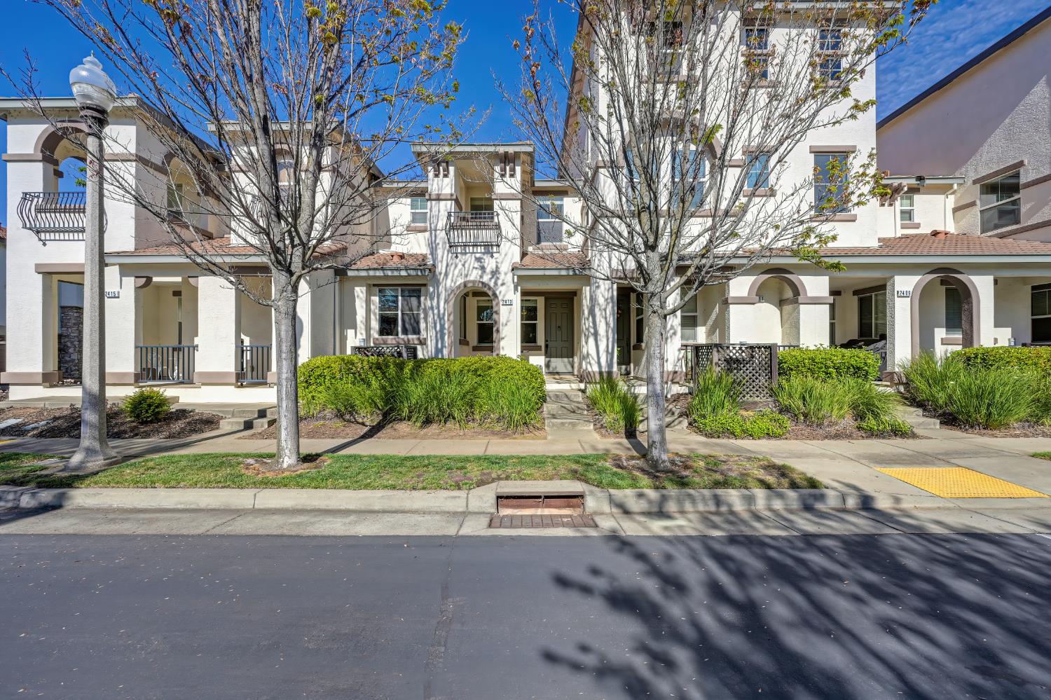 2413 Las Palomas Loop 37