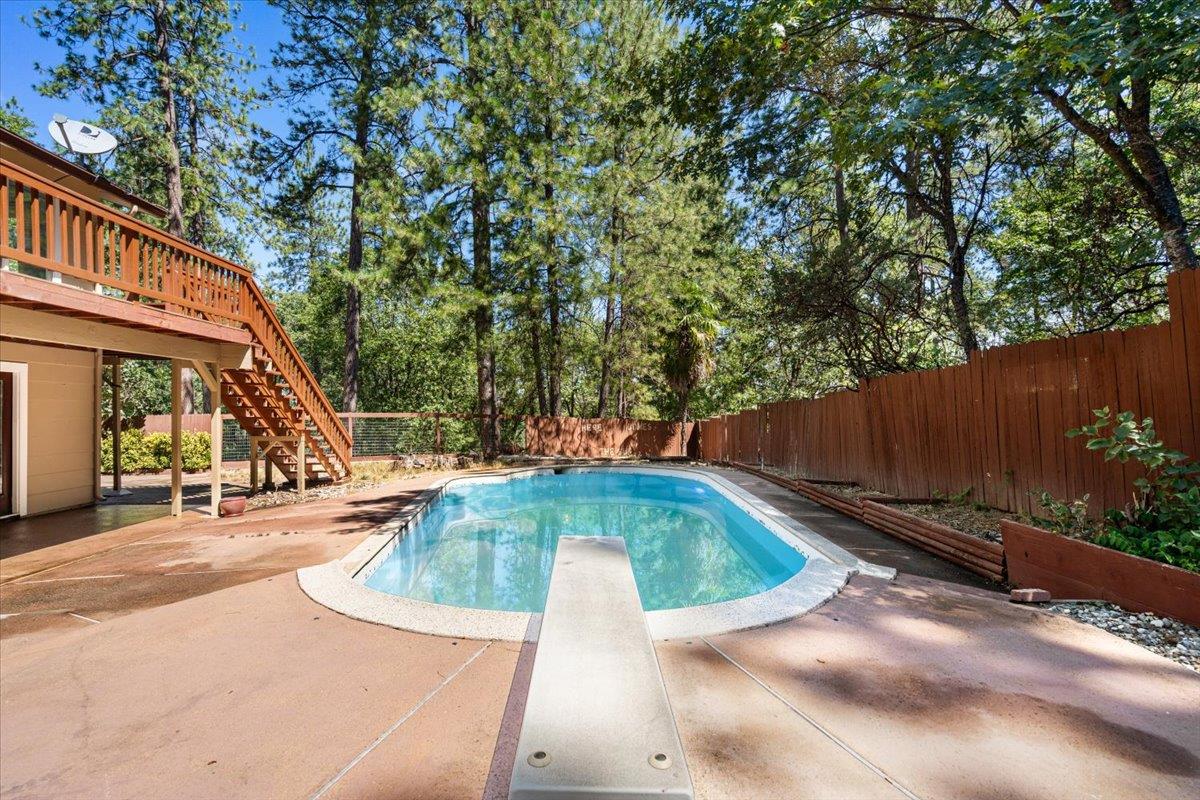 Meadow Vista, California 95722, United States, 3 Bedrooms Bedrooms, ,2 BathroomsBathrooms,Residential,Active,184464