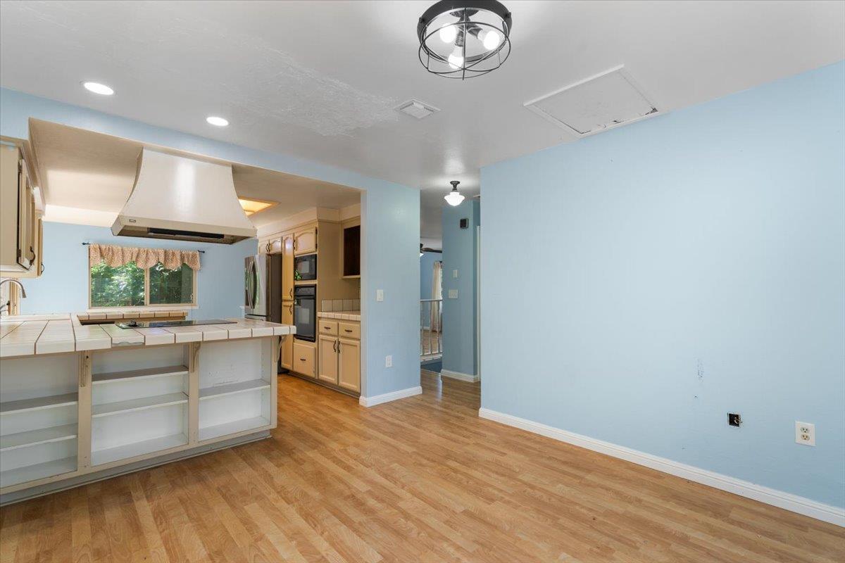 Meadow Vista, California 95722, United States, 3 Bedrooms Bedrooms, ,2 BathroomsBathrooms,Residential,Active,184464