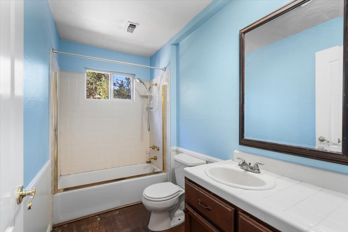 Meadow Vista, California 95722, United States, 3 Bedrooms Bedrooms, ,2 BathroomsBathrooms,Residential,Active,184464