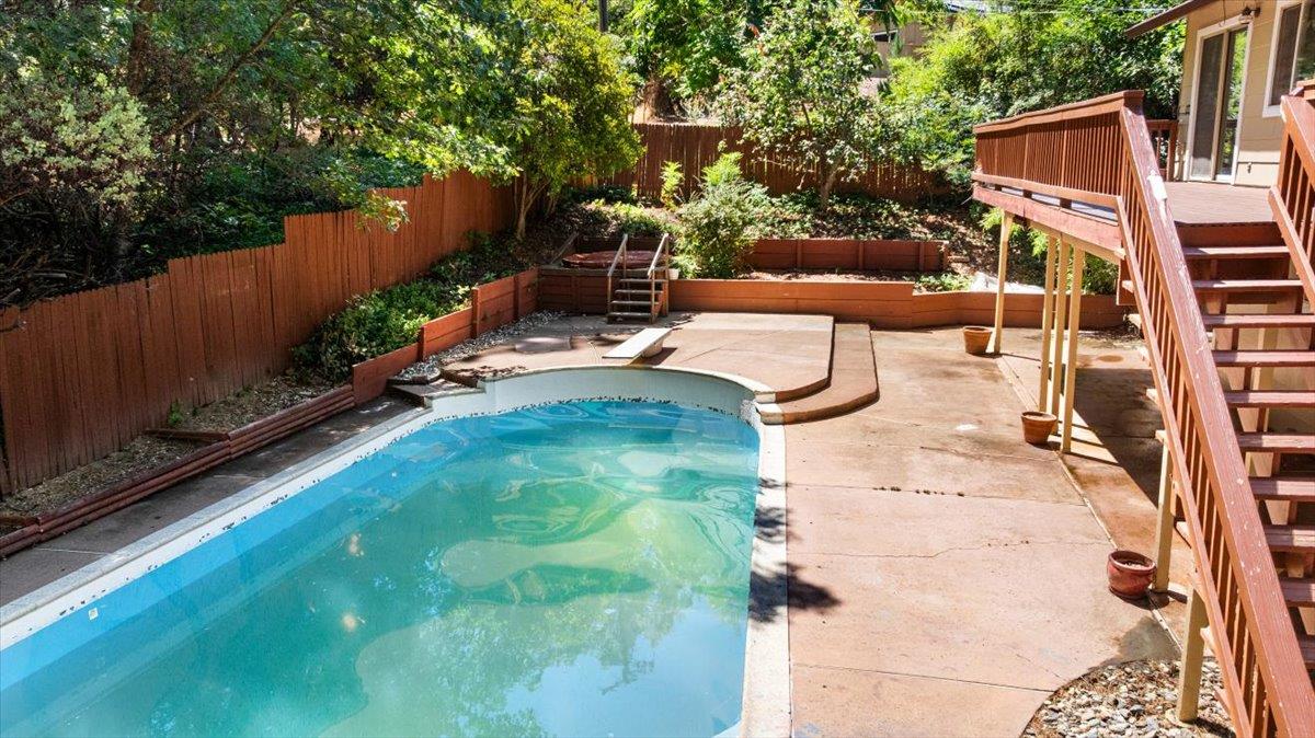 Meadow Vista, California 95722, United States, 3 Bedrooms Bedrooms, ,2 BathroomsBathrooms,Residential,Active,184464