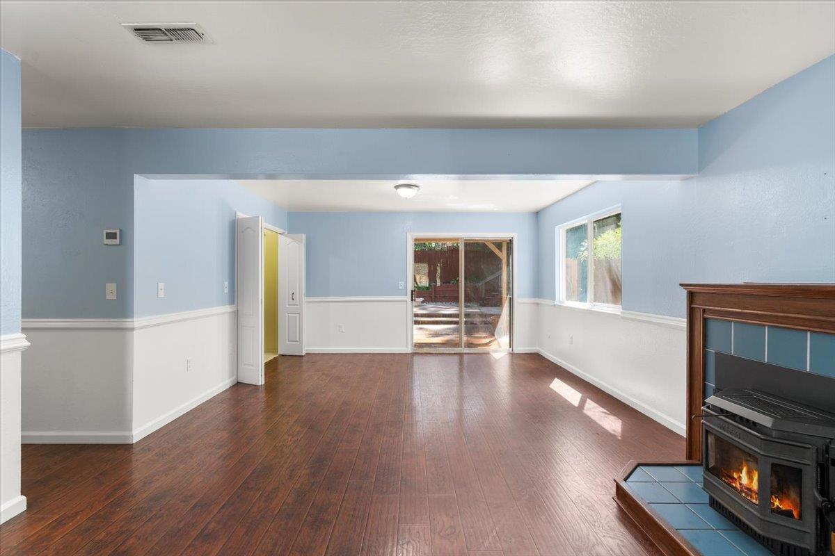 Meadow Vista, California 95722, United States, 3 Bedrooms Bedrooms, ,2 BathroomsBathrooms,Residential,Active,184464