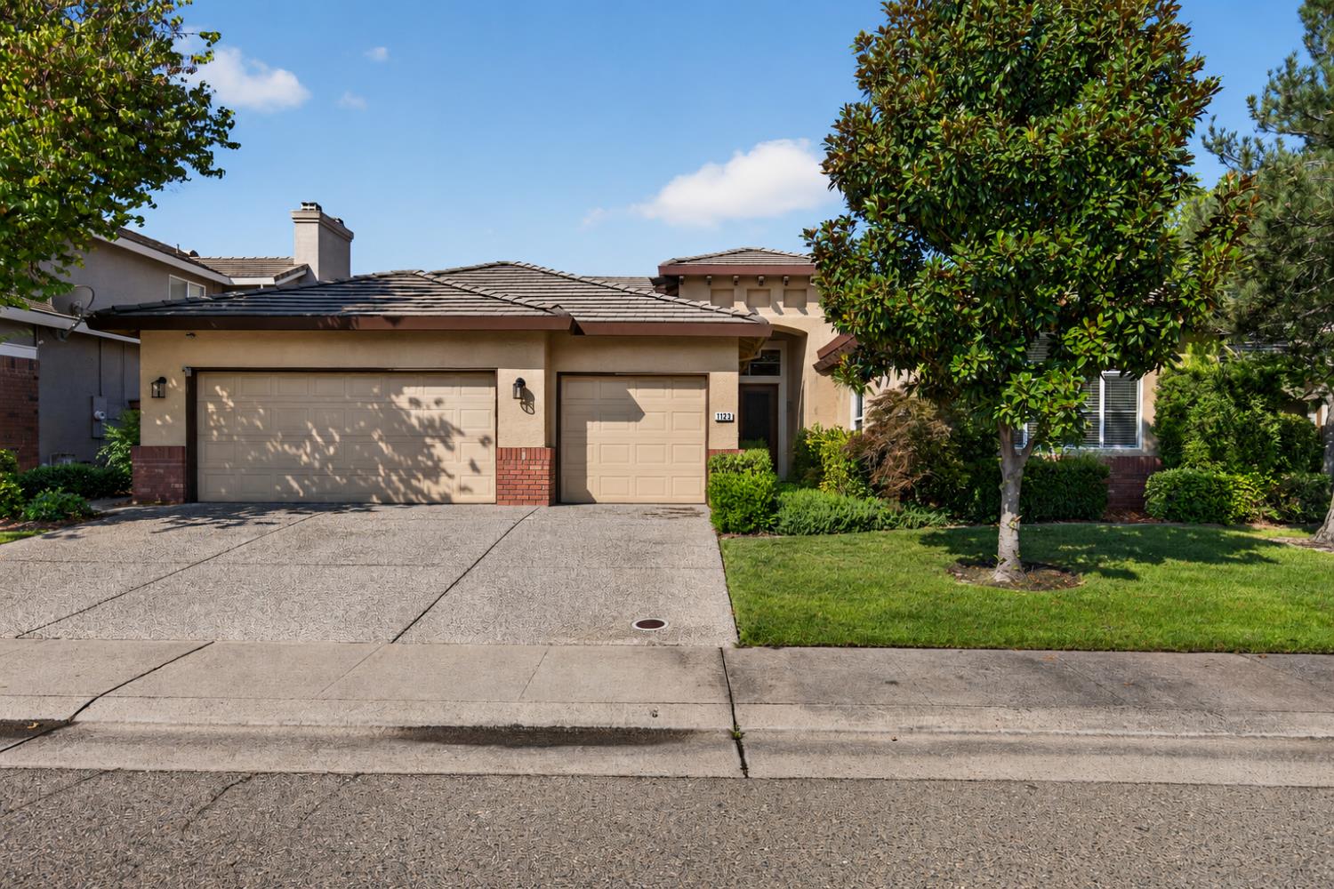 1133 Boxelder Circle