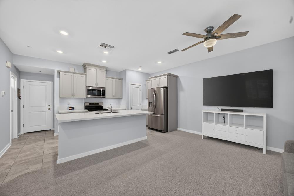 5301 E Commerce Way 68101