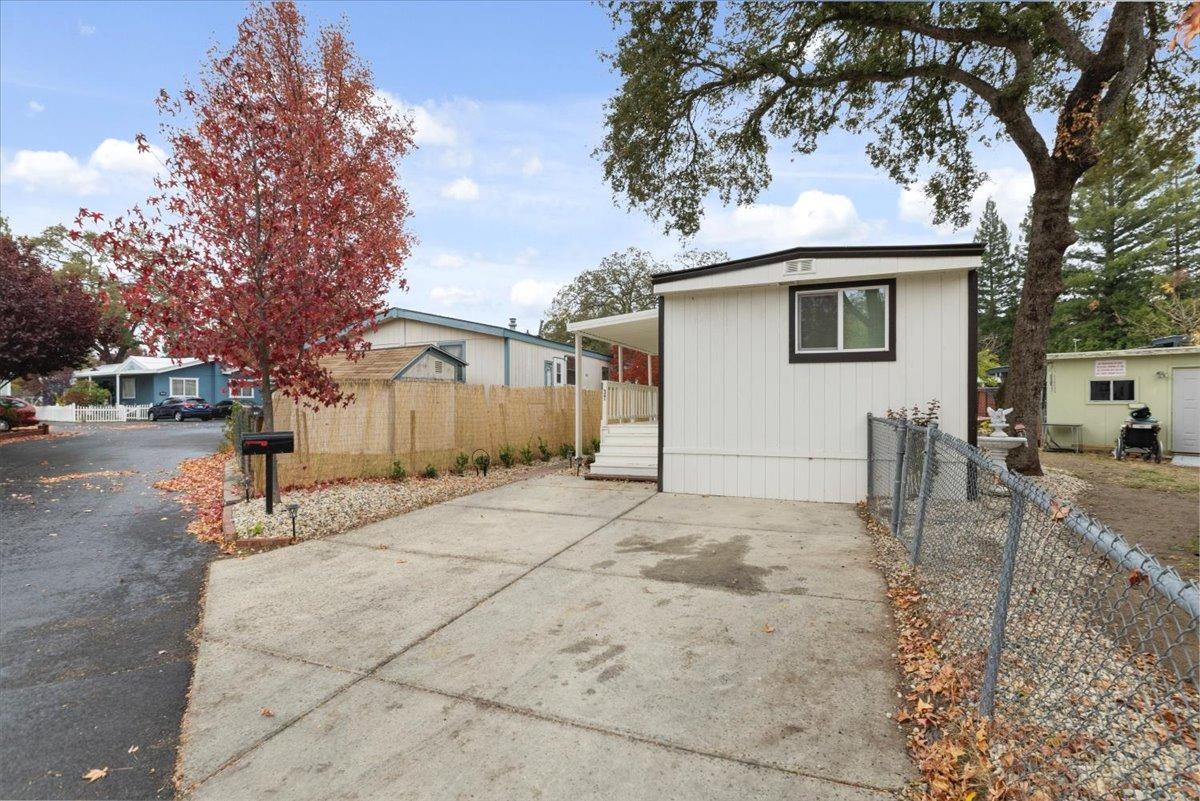 6805 Douglas Boulevard 37