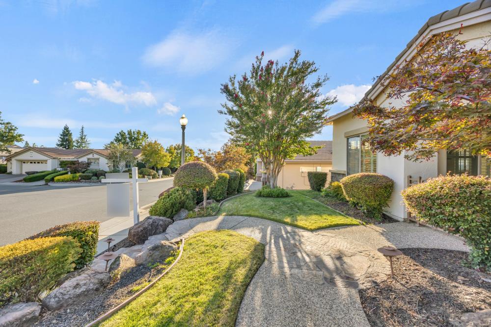 2260 Hidden Hills Lane