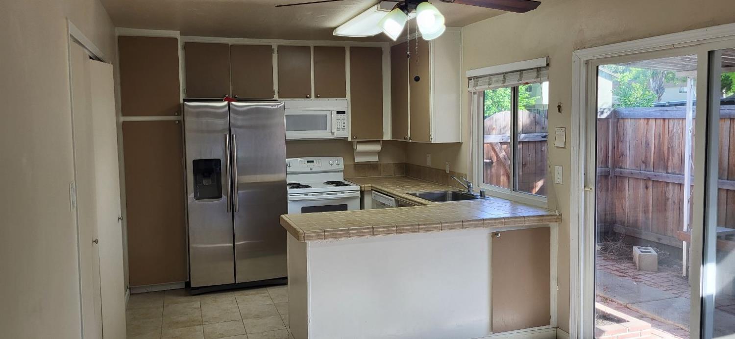 8841 La Riviera Dr A