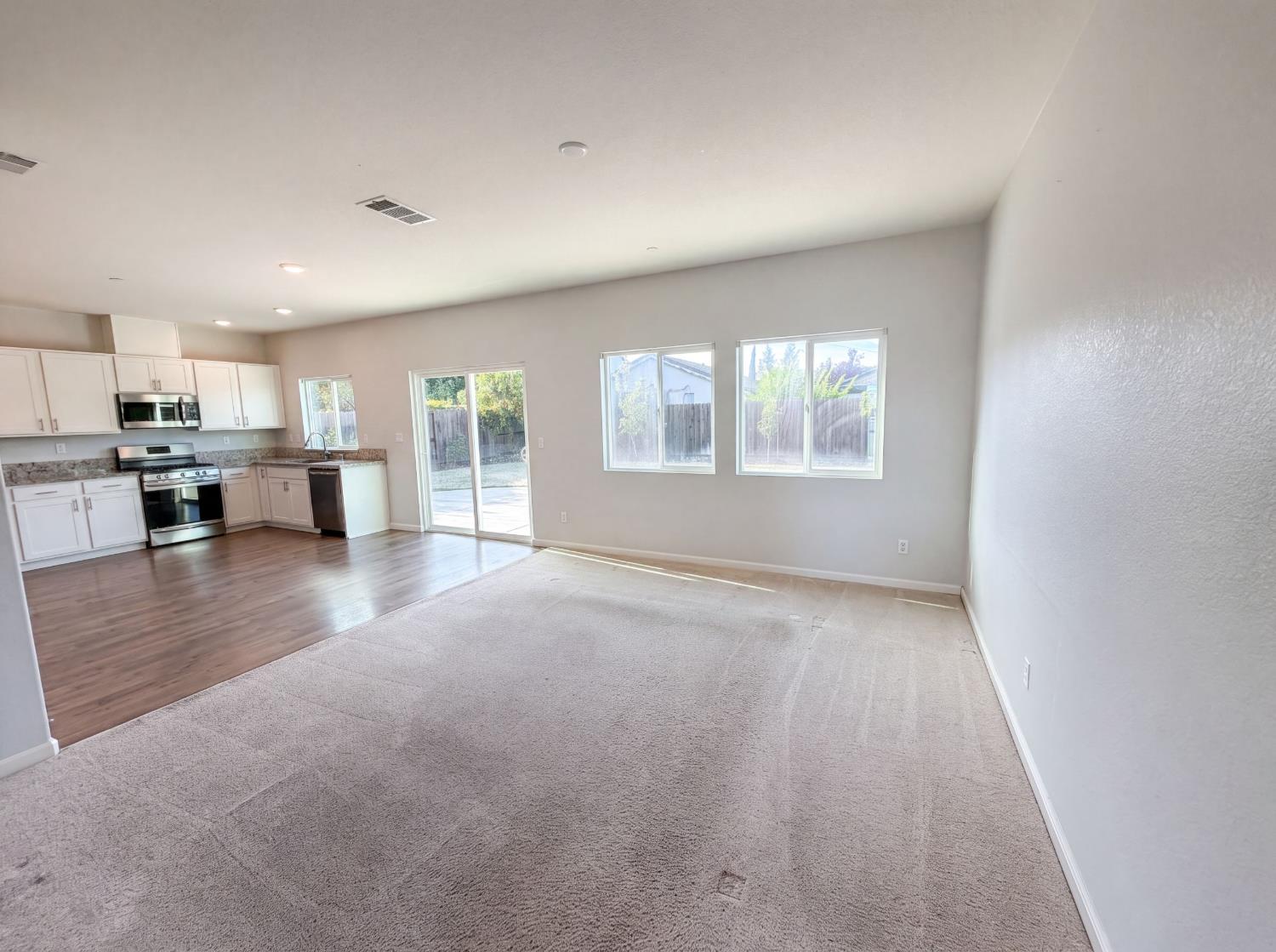 8224 Kossum Way