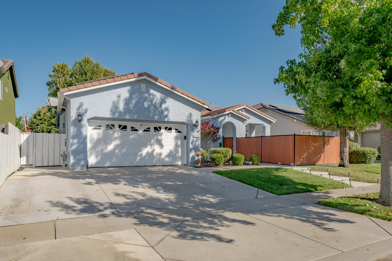 1711 Churchill Way