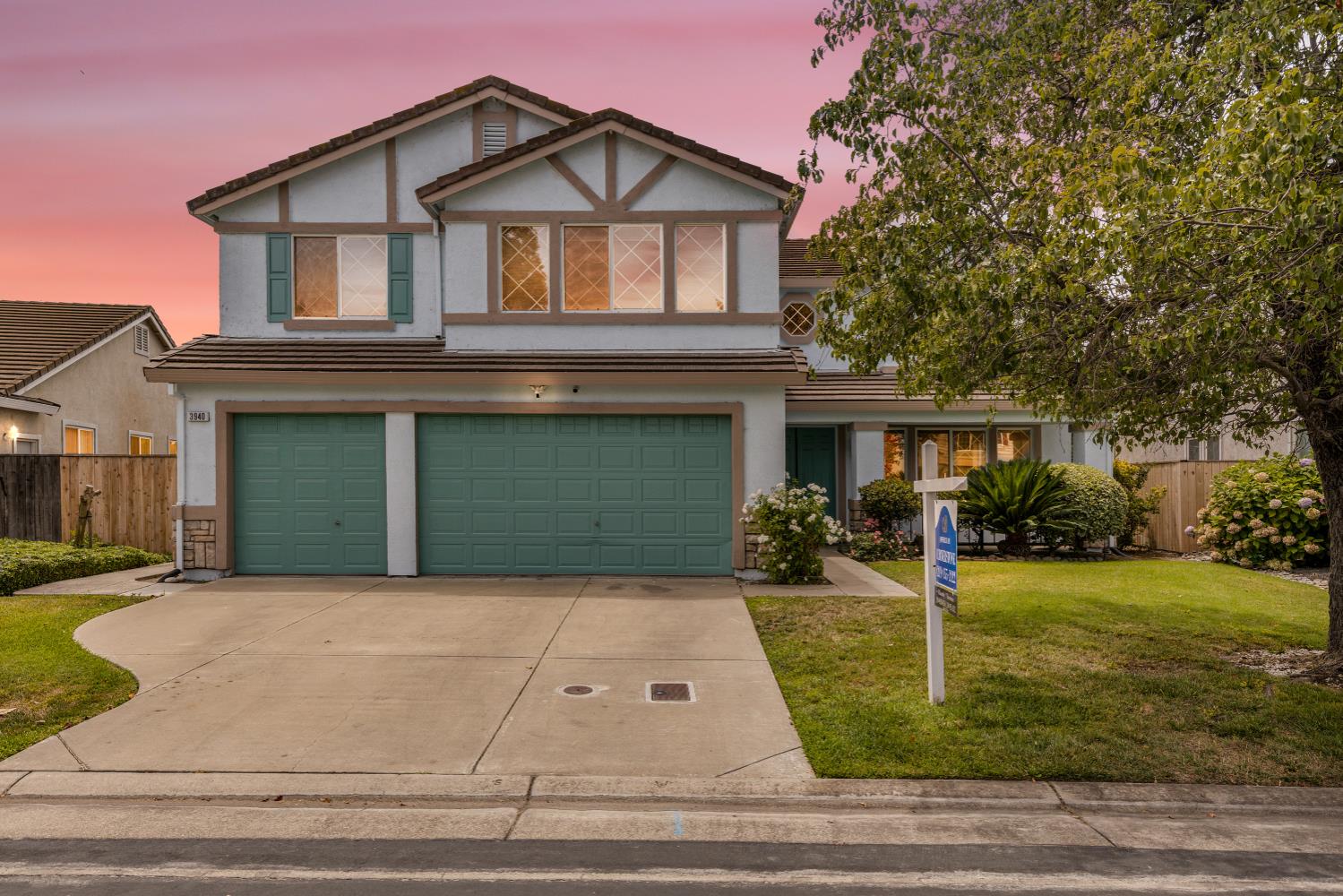 3940 Pine Lake Circle