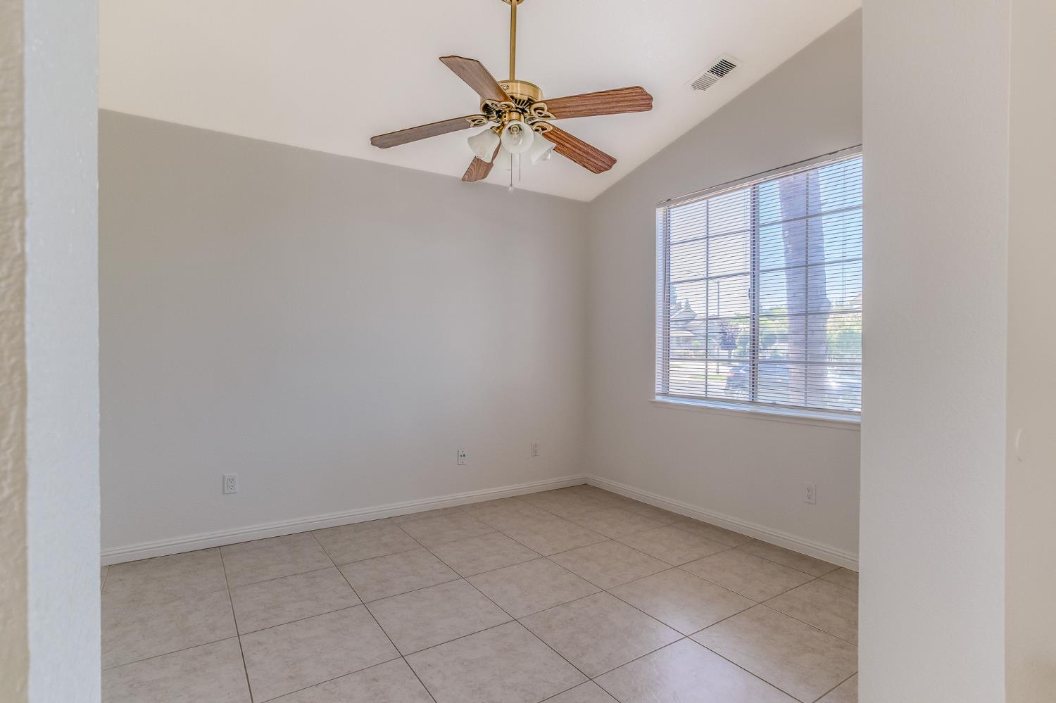 6024 Creek Bend Drive