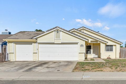 8281 New point Dr, Sacramento, CA 95828 - MLS#: 225060836