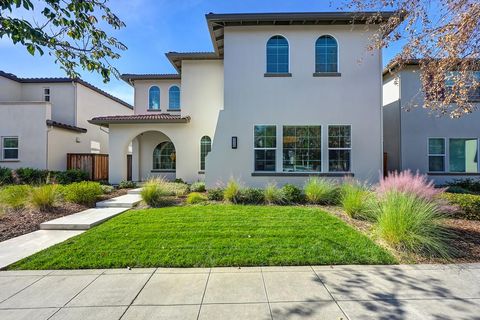 3230 Crocker Drive Sacramento CA 95818