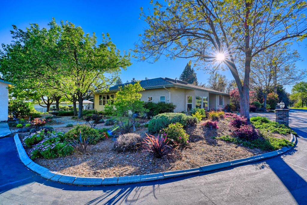 Photo of 4841 Val Verde Road, Loomis, CA 95650 (MLS # 226029991)