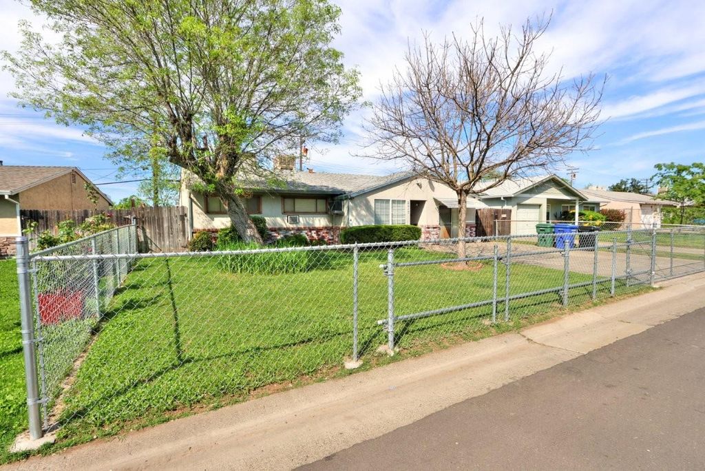 Photo of 2213 Dunlap Drive, Sacramento, CA 95821 (MLS # 226032410)