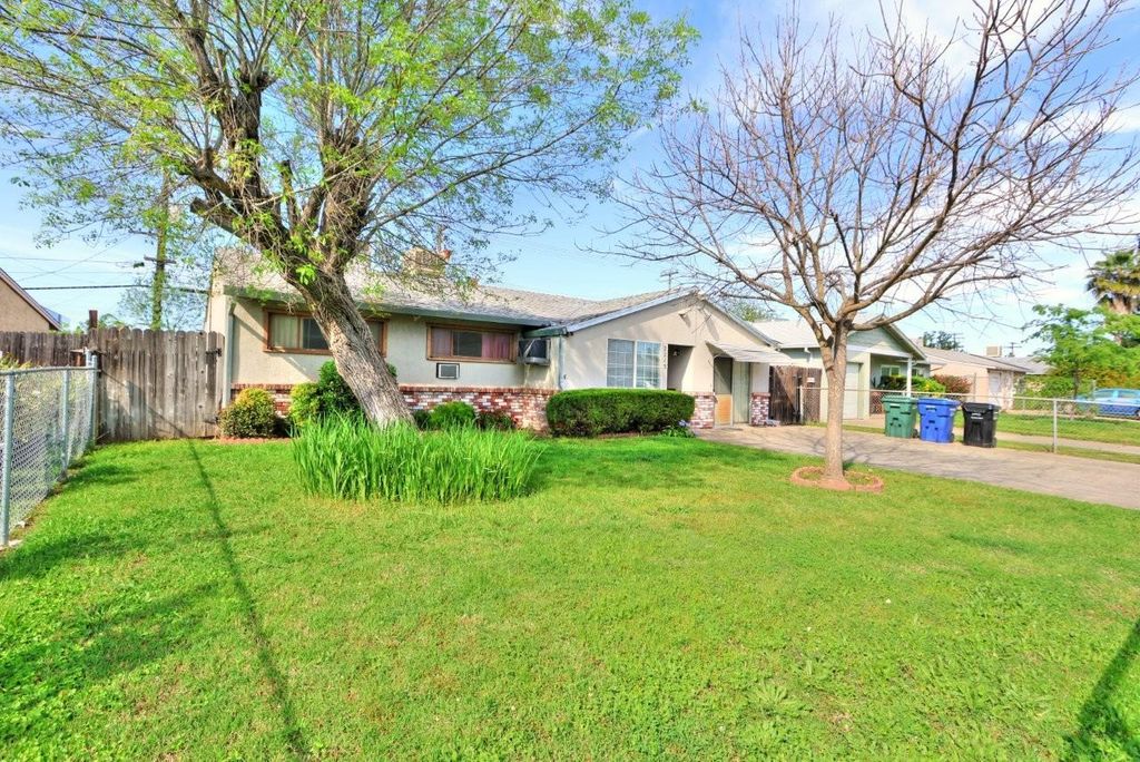 Photo of 2213 Dunlap Drive, Sacramento, CA 95821 (MLS # 226032410)