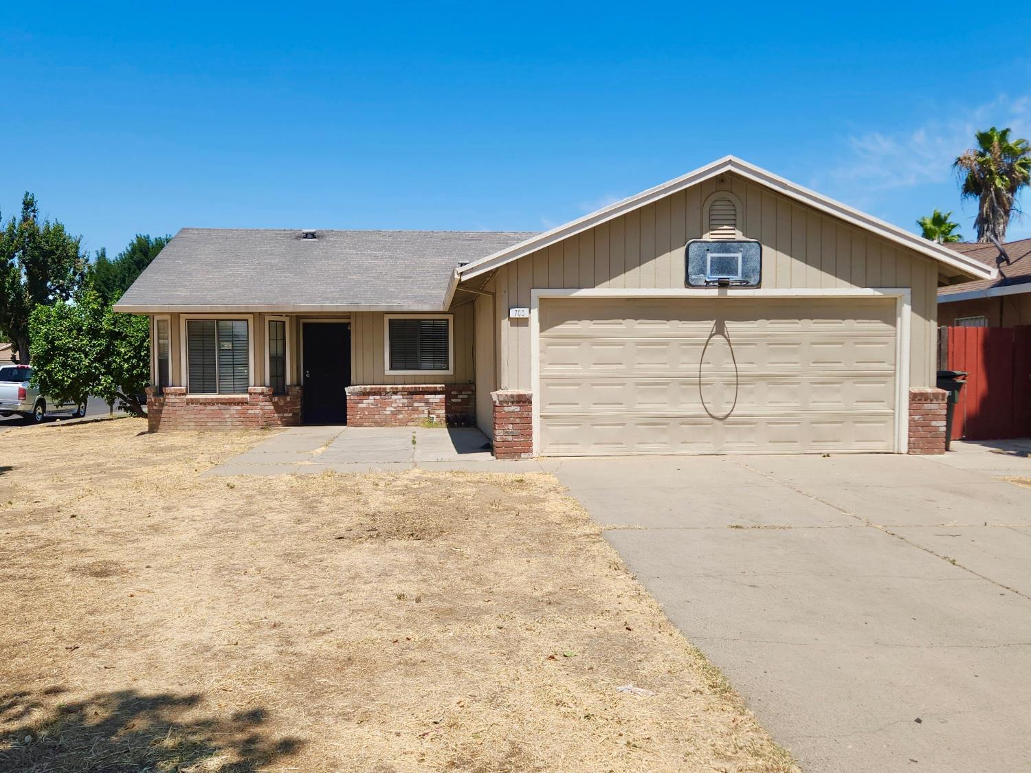 700 Lacross Court