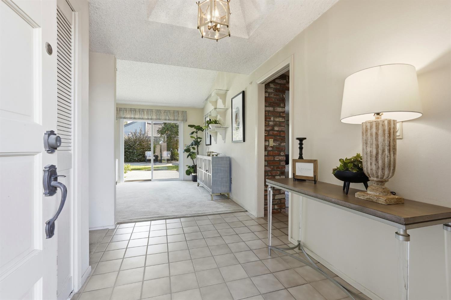 5800 Shelldrake Court