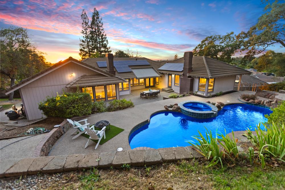 8891 Crest Court