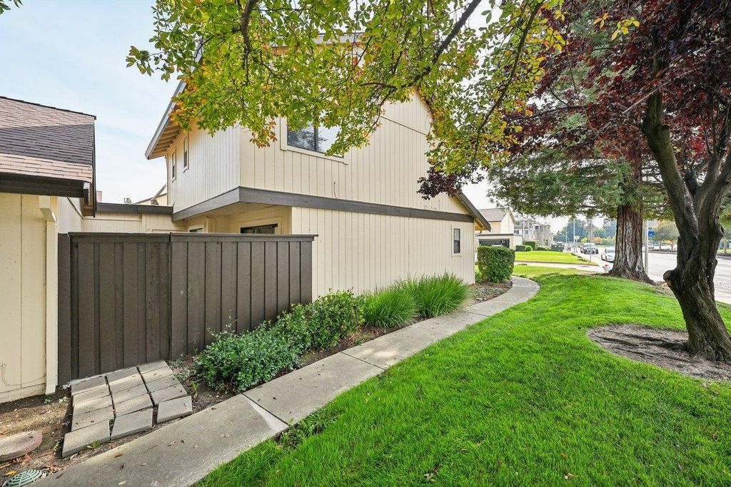 Photo of 8501 Center Parkway, Sacramento, CA 95823 (MLS # 225146786)