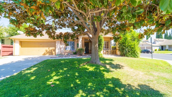 831 SUGAR PINE DR, LATHROP, CA 95330 - Image da2ae1ab7a841affb8a190dc6c5eca18/2676988206